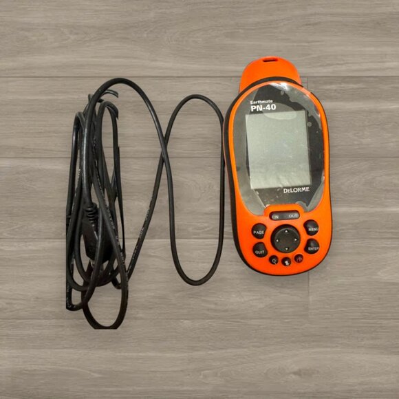 DeLorme Earthmate PN-40 Handheld GPS Complete Maps Software Cable & Box - Picture 5 of 7